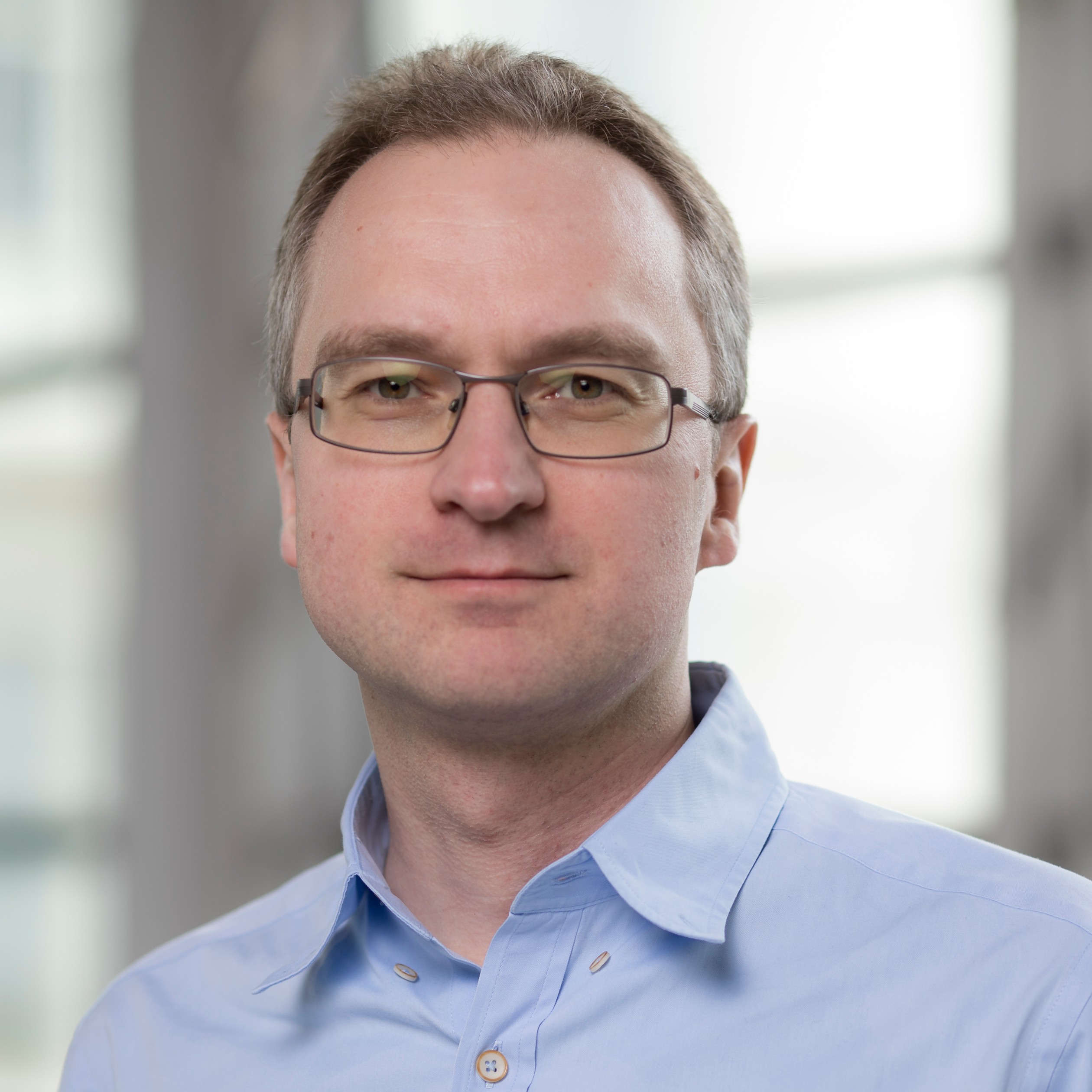 Professor Peter Pietzuch